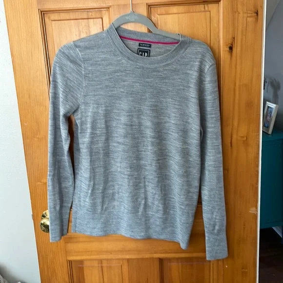 gap merino sweaters
